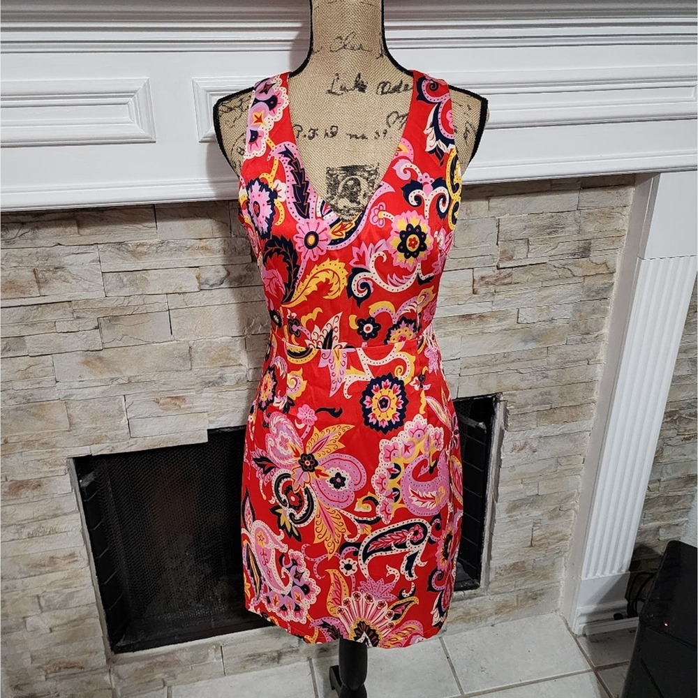 Julie Brown floral 70s vintage vibes Sleeveless mini sheath dress size 4 new!!!